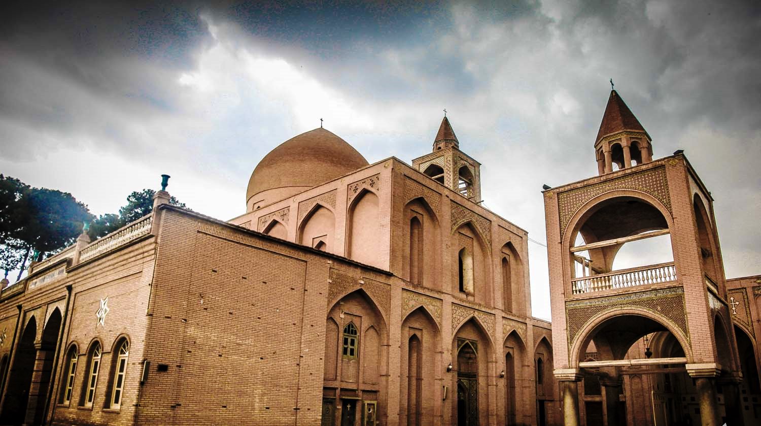 كنيسة مريم الكاتدرائية في قلب أصفهان