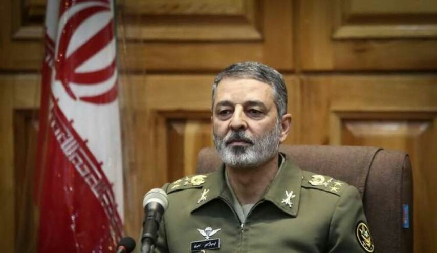 قائد الجيش الإيراني: ننتظر بفارغ الصبر زلة من "إسرائيل"