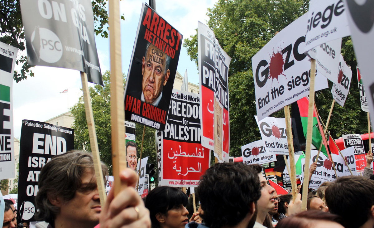 تظاهرات در لندن عليه سفر نخست وزير رژيم کودک کش 