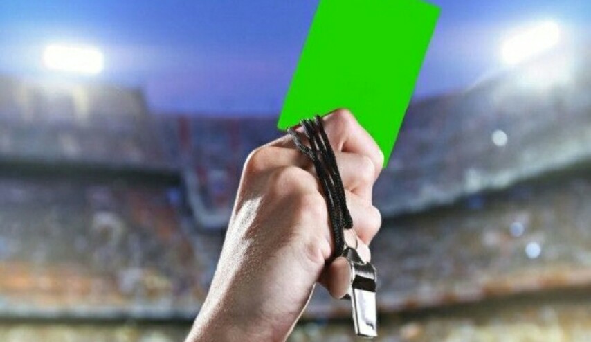 ما هي البطاقة الخضراء في كرة القدم؟