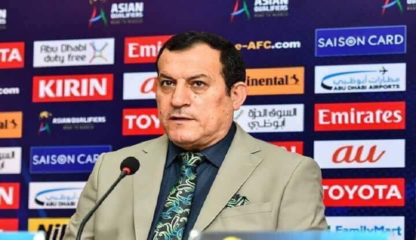  مدرب المنتخب العراقي يعلق على قرار عدم تجديد عقده؟!