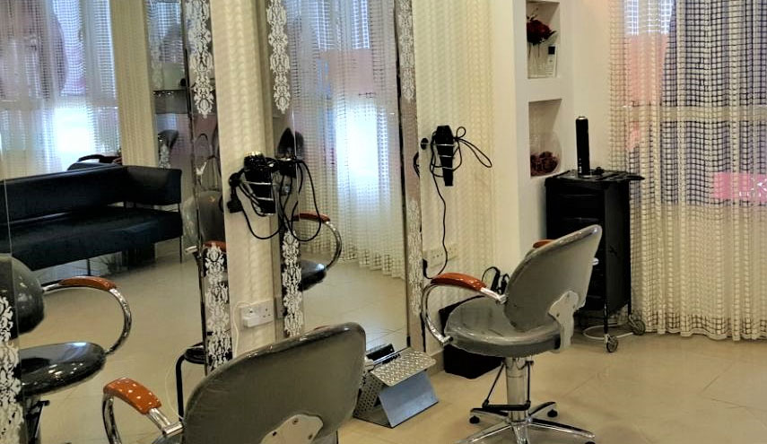 إغلاق سبعة مراكز تجميل بعدة مناطق في بغداد..والتفاصيل..