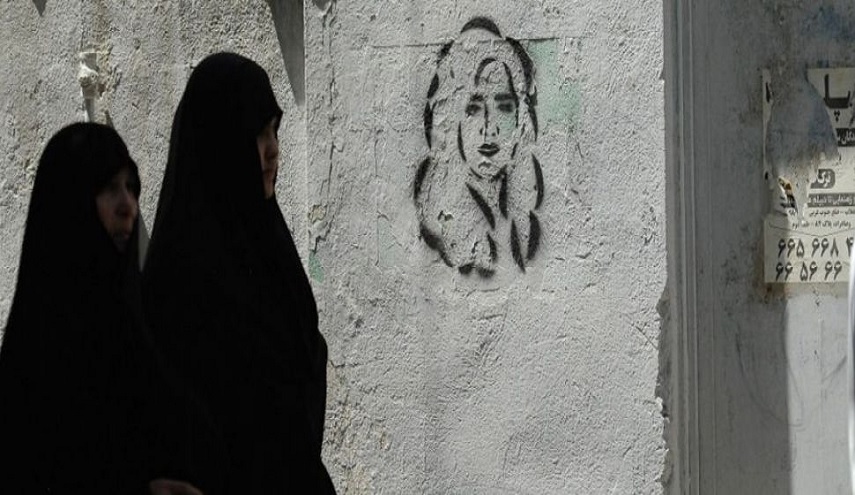 الحرب الناعمة:الحجاب...أولى طلقاتهم ضد المرأة