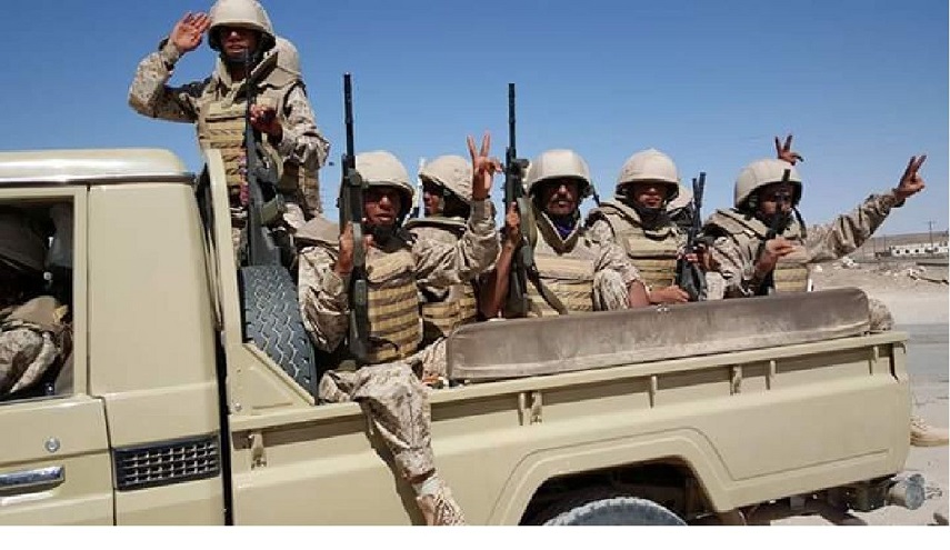 القوات اليمنية تصد زحف العدوان بتفجيرهم في حقل الألغام