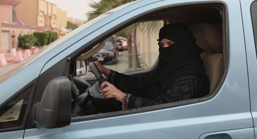 هشدار به مردان عربستانی در آستانه قانونی شدن رانندگی زنان!