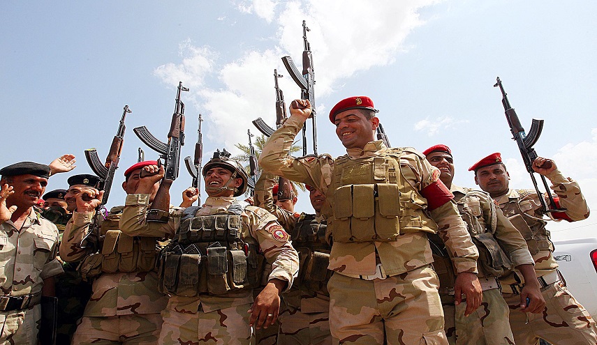  شاهد...جنود عراقيون يطورون سلاحاً رشاشاً
