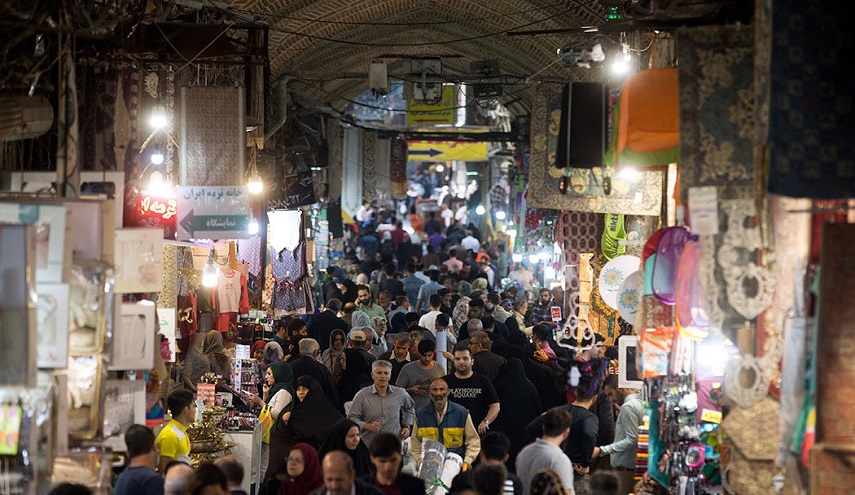  مسؤول اقتصادي ايراني يكشف عن الجهة الممولة لاحداث بازار طهران 