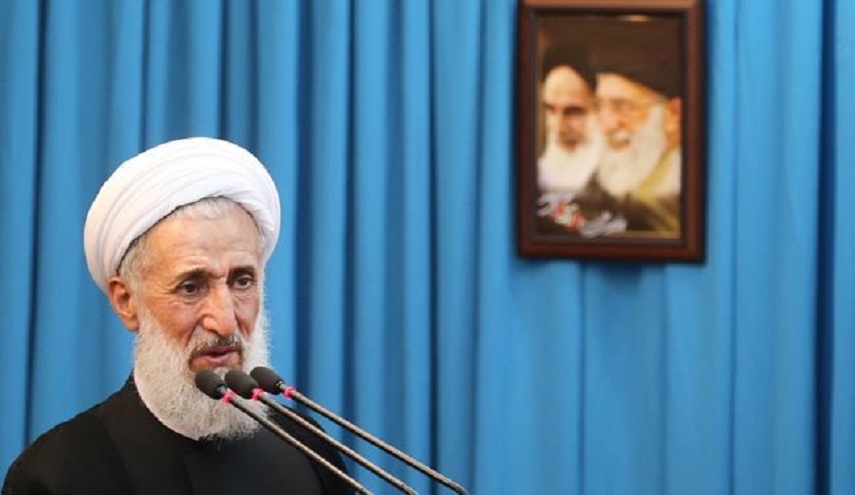خطيب جمعة طهران : ايران تواجه اعداء غدارين وقاسين
