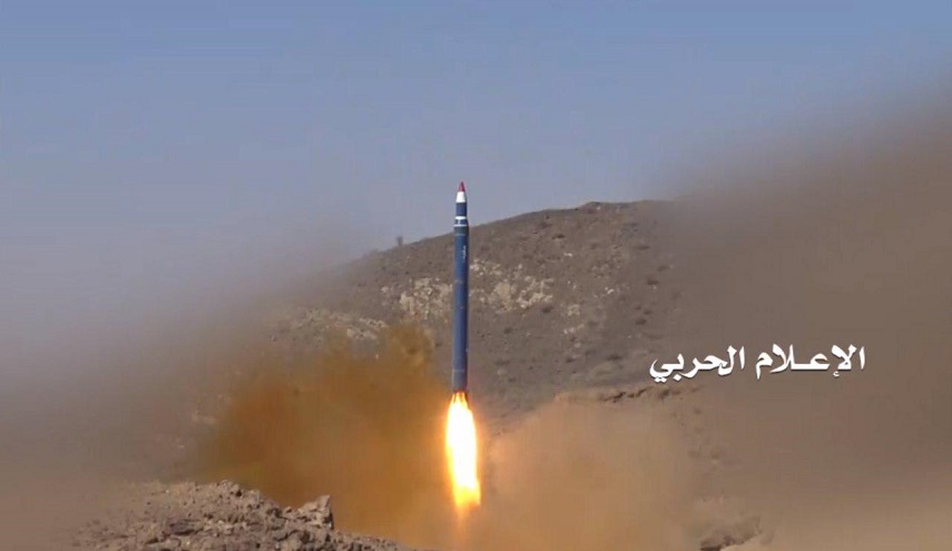 صاروخ باليستي يمني جديد يصيب هدف عسكري في السعودية بدقة