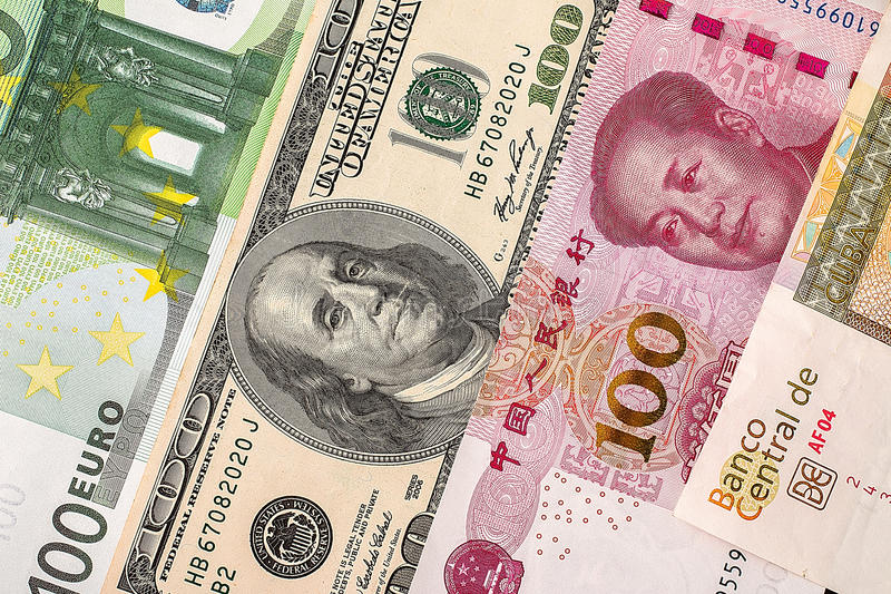 کمرنگ شدن نقش دلار آمریکا در جهان