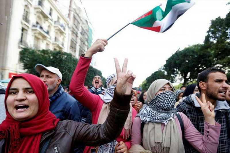 اعتراض معلمان تونسی به وجود نام «اسرائیل» در کتاب‌های درسی +فیلم
