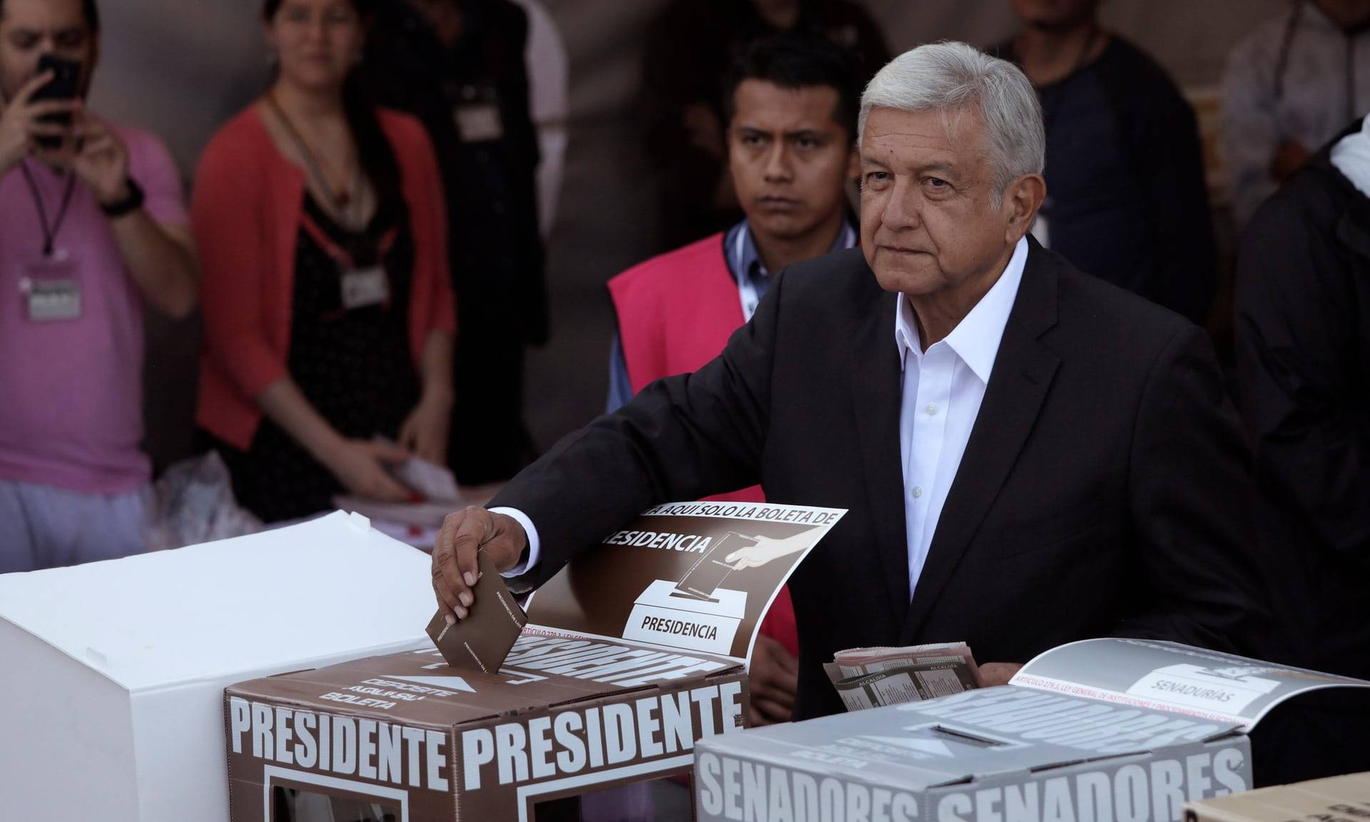سیاستمداری که از دل شکست‌ها پیروزی را بیرون کشید/«ترامپِ مکزیک» را بیشتر بشناسیم+ تصاویر