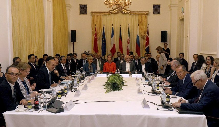 اجتماع فيينا يدعم استمرار تصدير النفط والغاز الإيرانيين