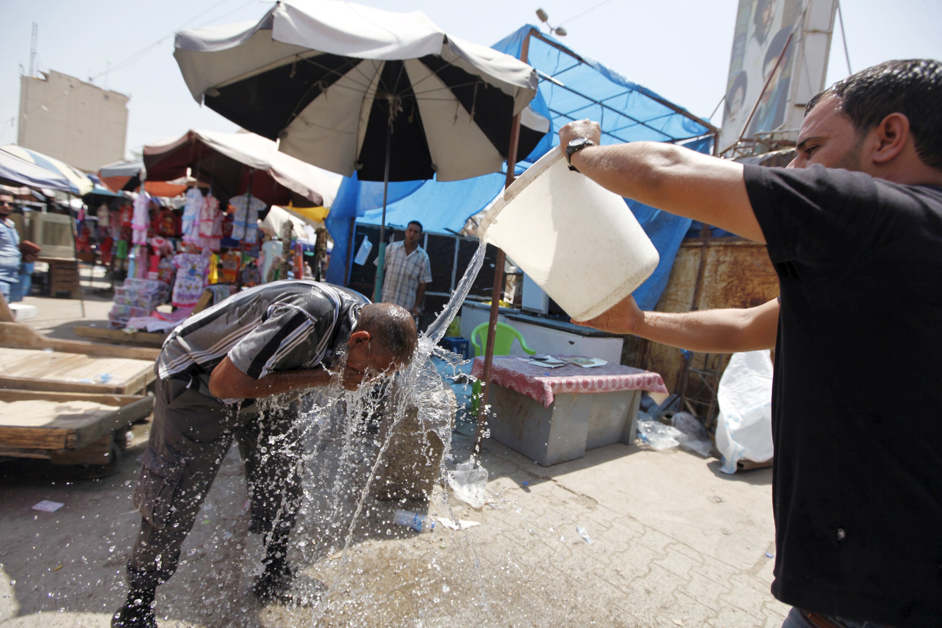 الصحة توصي العراقيين باتخاذ هذه الإجراءات للوقاية من ارتفاع الحرارة