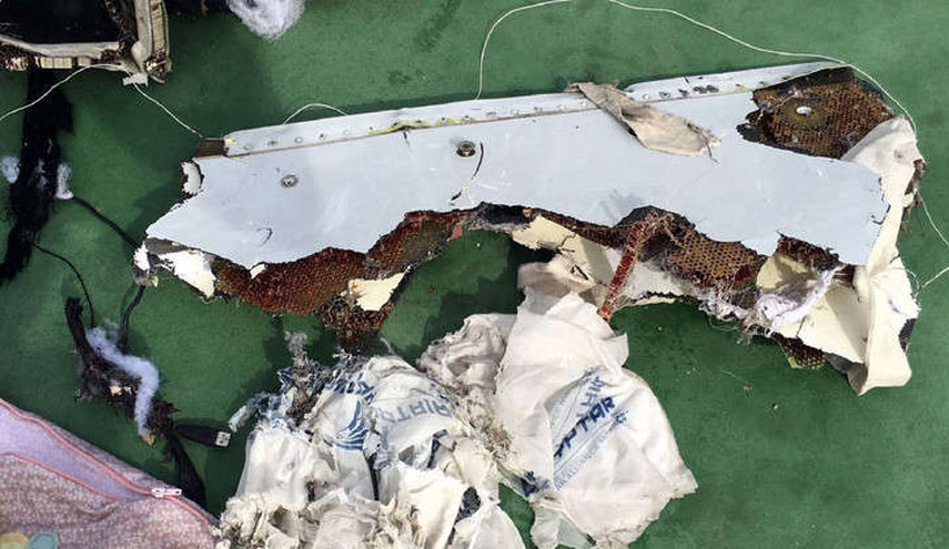 أول تصريح عن أسباب تحطم طائرة الركاب المصرية فوق المتوسط