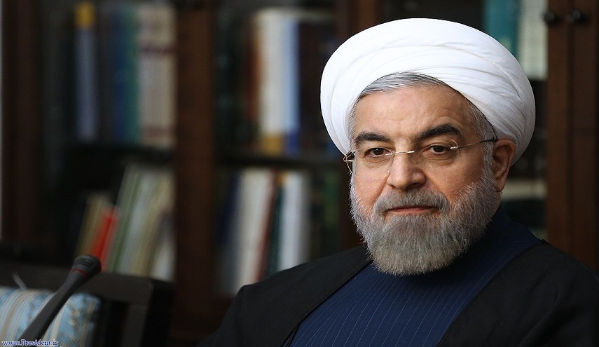  الرئيس روحاني يهنئ بتتويج ناشئة ايران ببطولة العالم للمصارعة 