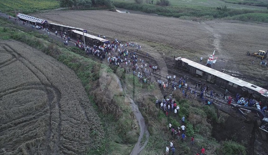 24 قتيلا بحادث قطار سير غرب تركيا