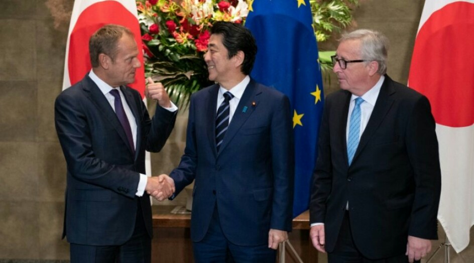 رغم أنف أمريكا.. أوروبا واليابان توقعان اتفاقا تجاريا تاريخيا