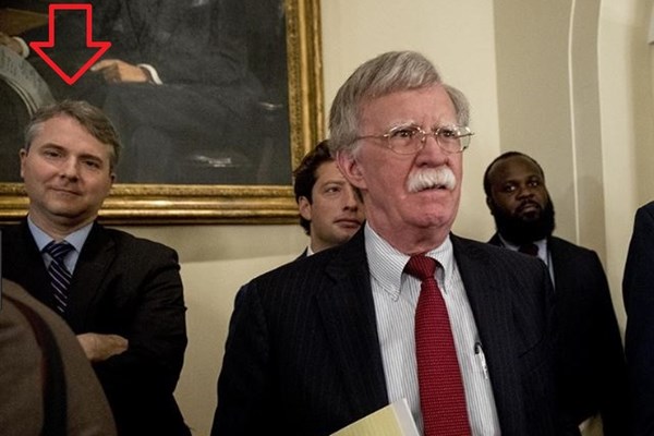 استعفای مدیر ارشد برنامه‌های اطلاعاتی شورای امنیت ملی آمریکا قوت گرفت
