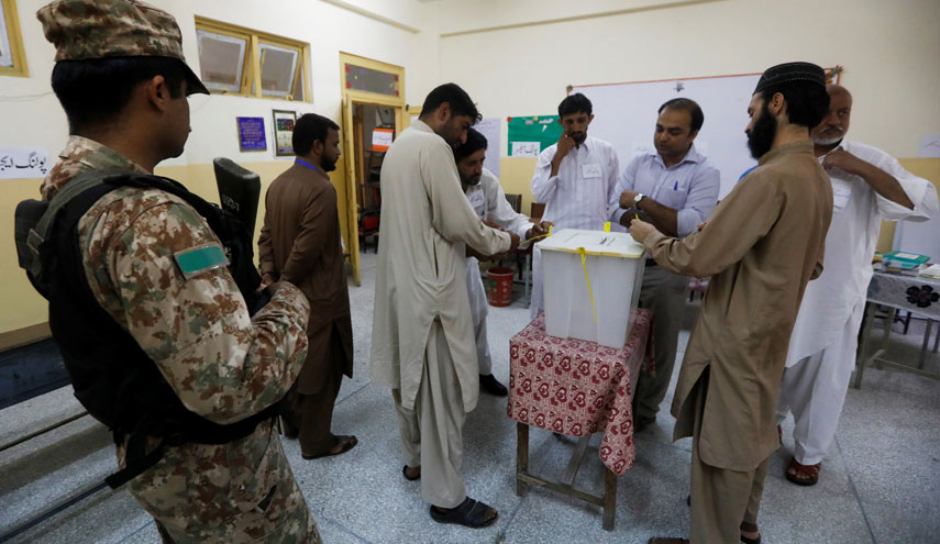 حزب الحكومة الباكستانية المنتهية ولايتها "يرفض" نتائج الانتخابات