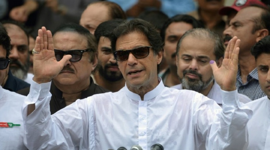 أحزاب باكستانية ترفض تصدر خان نتائج الانتخابات وتطالب بإعادتها