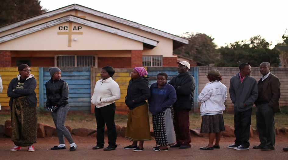 بدء التصويت في الانتخابات الرئاسية في زيمبابوي
