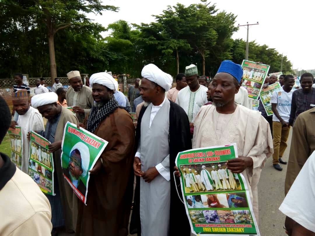 اختصاصی؛ راهپیمایی شیعیان نیجریه در حمایت از شیخ زکزاکی ادامه دارد + عکس