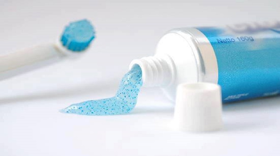  غسيل الأسنان.. العلم يكشف "الوهم الأكبر" بحياة الملايين 