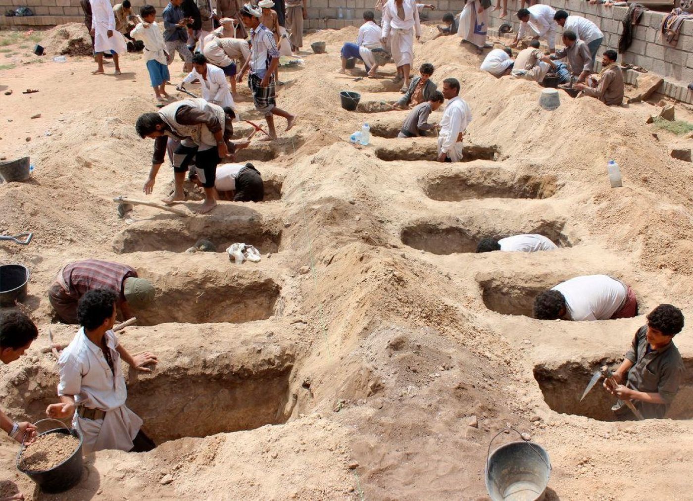 کشتار کودکان یمنی؛ قصه ای که با اجساد دفن می شود