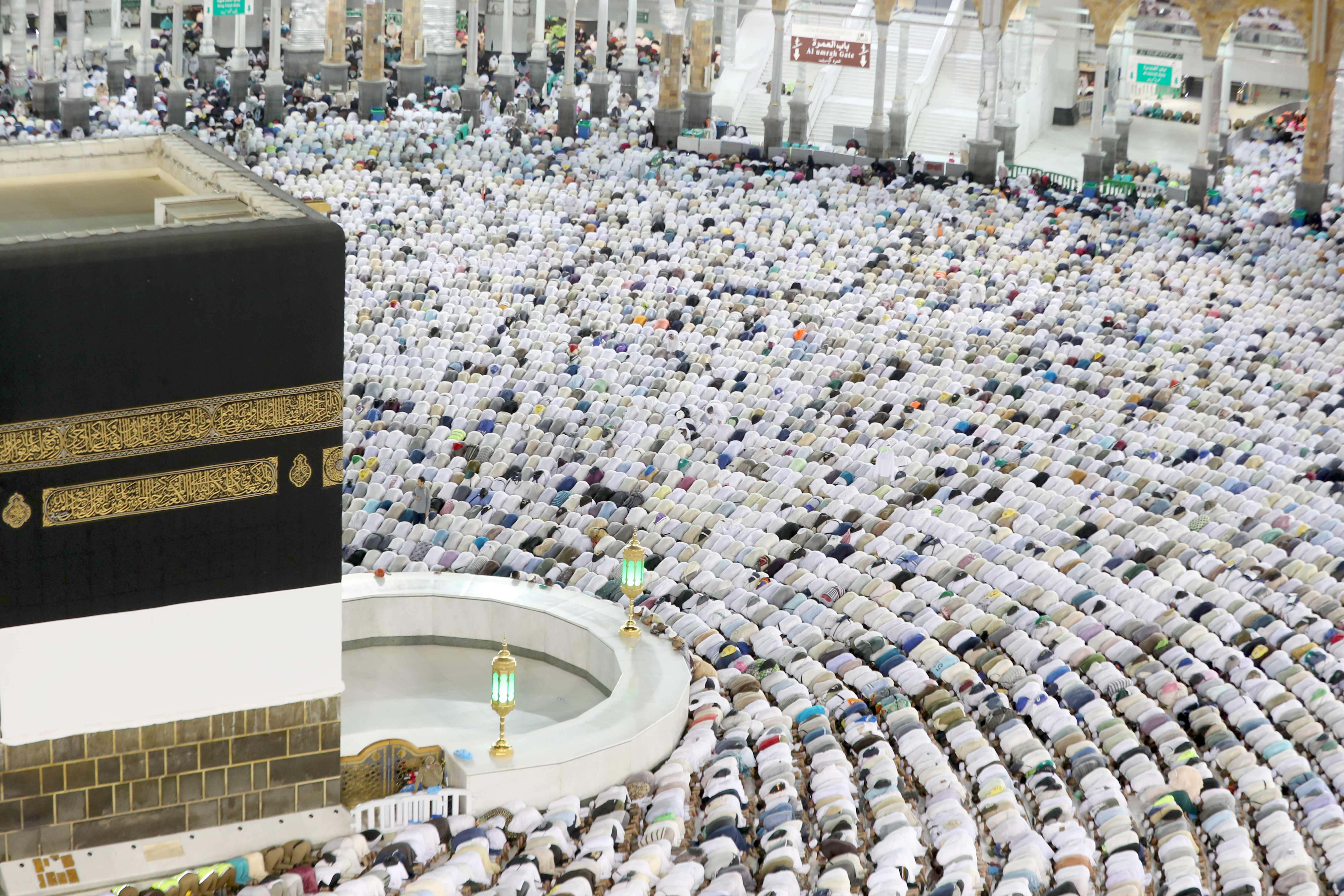 بالصور.. أكثر من 1.7 مليون مسلم يصلون مكة المكرمة لأداء مناسك الحج 2018