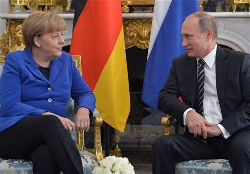 بوتين في برلين لإجراء مباحثات مع ميركل