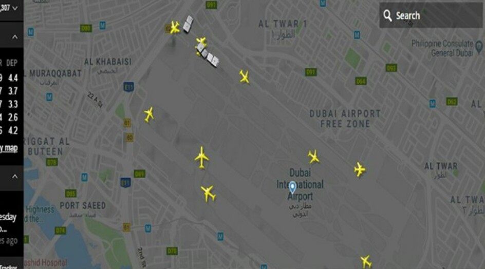  بعد قصفه بـ" صماد 3" .. ارتباك حركة الملاحة وتأجيل الرحلات في مطار دبي(صور)
