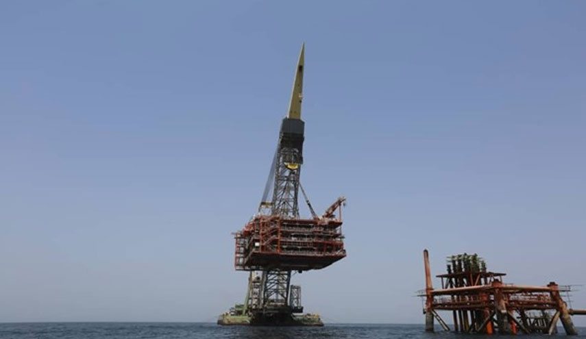 ايران تركب بنجاح منصة بحرية بحقل غاز عملاق مشترك مع قطر
