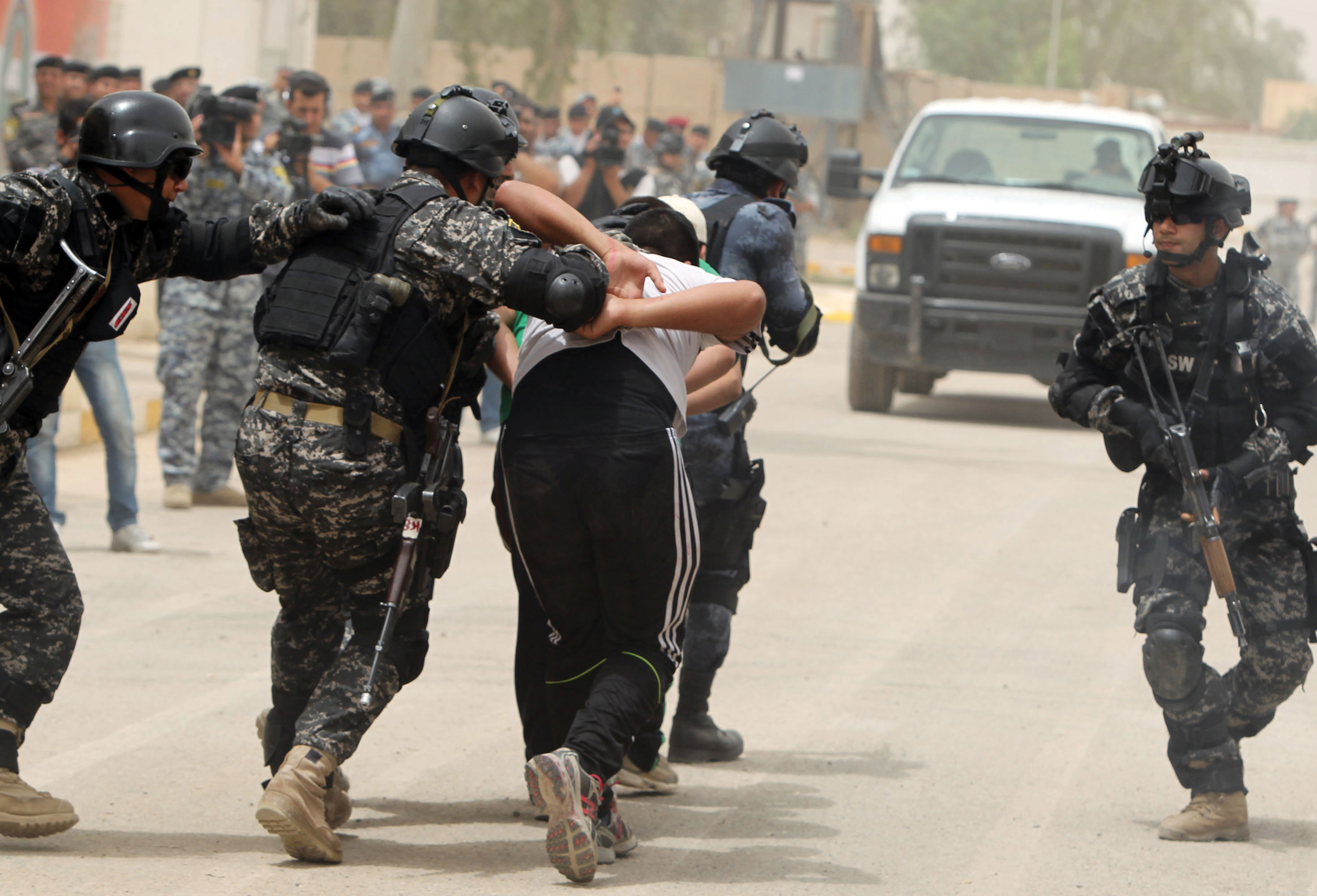 إعدام سبعة إرهابيين اشتركوا بتفجير سوق في بغداد