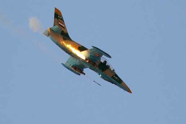 حملات هوایی و توپخانه ای ارتش سوریه به مواضع تروریستها در ادلب
