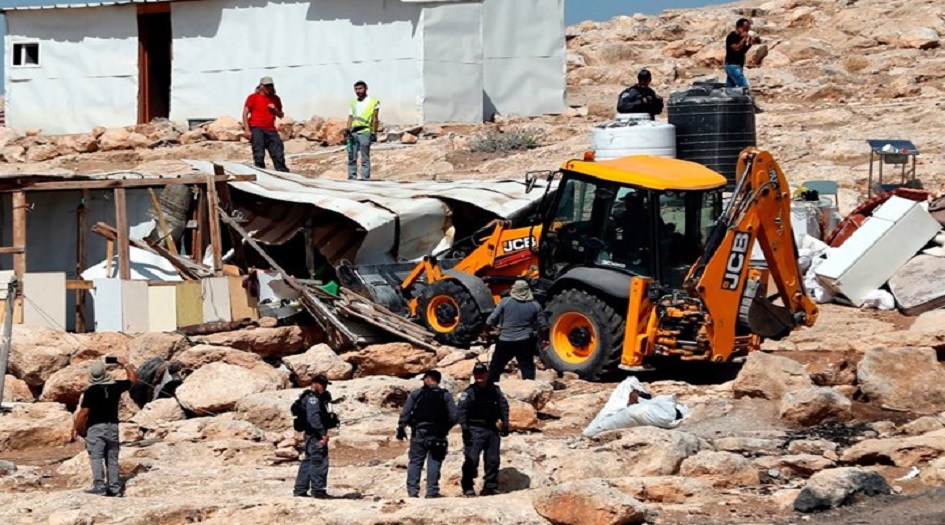 فلسطين... الاحتلال يغلق الطرق المؤدية إلى الخان الأحمر