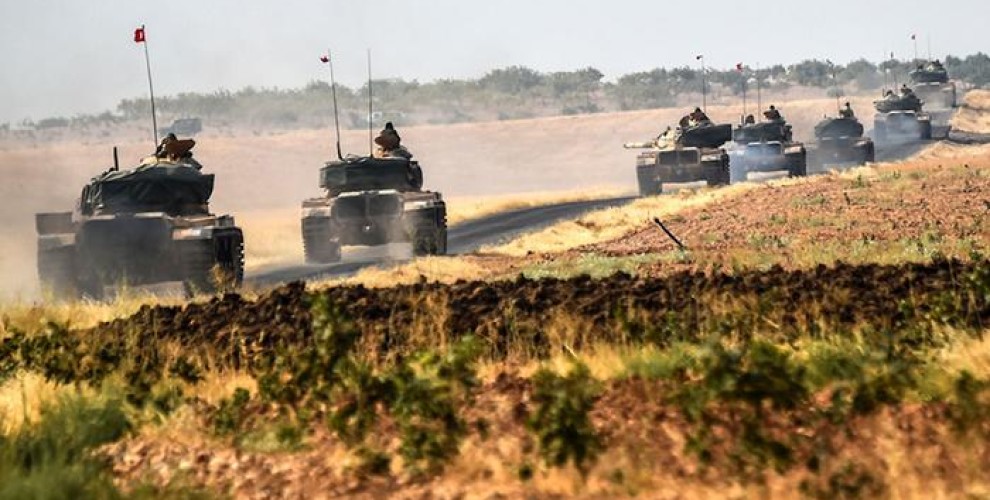 ارسال تجهیزات نظامی و نیروهای کماندوی ترکیه به مرزهای سوریه
