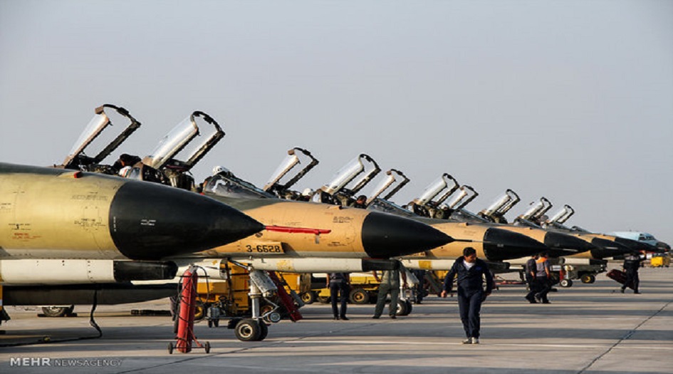 مناورة جوية مشتركة بين القوة الجوية للجيش والحرس الثوري فوق مياه الخليج الفارسي