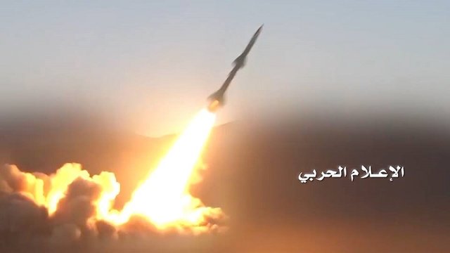 حمله موشکی انصارالله یمن به فرودگاه شهر جازان عربستان