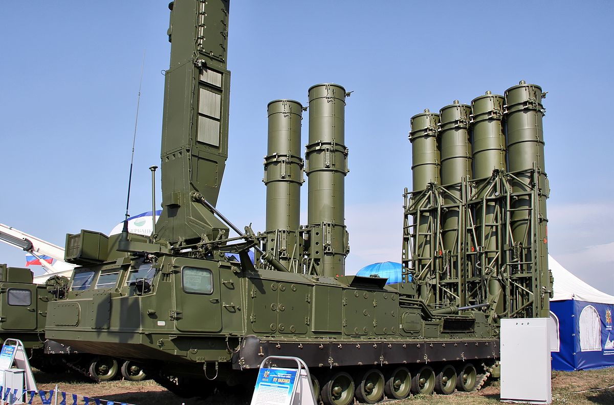 انفوغراف.. ماهي منظومة الصواريخ إس-300 التي ستسلمها روسيا للجيش السوري؟