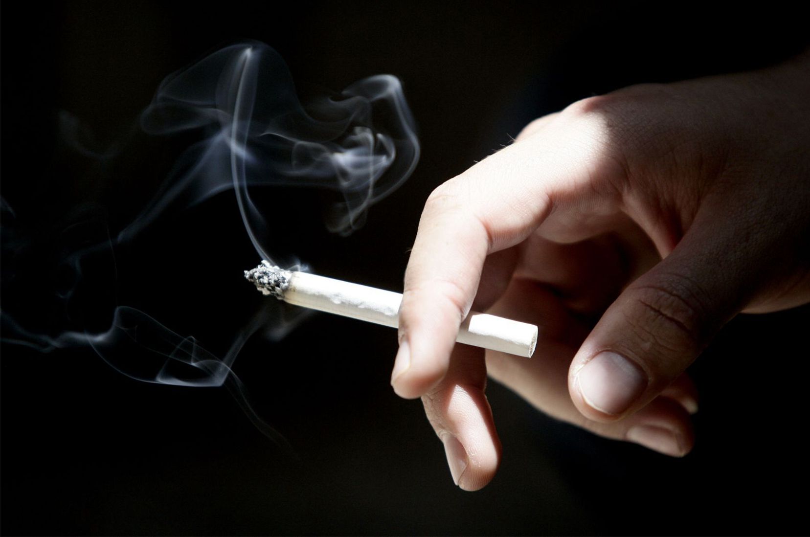 دراسة :  135 سعودياً يموتون أسبوعياً بسبب التدخين 
