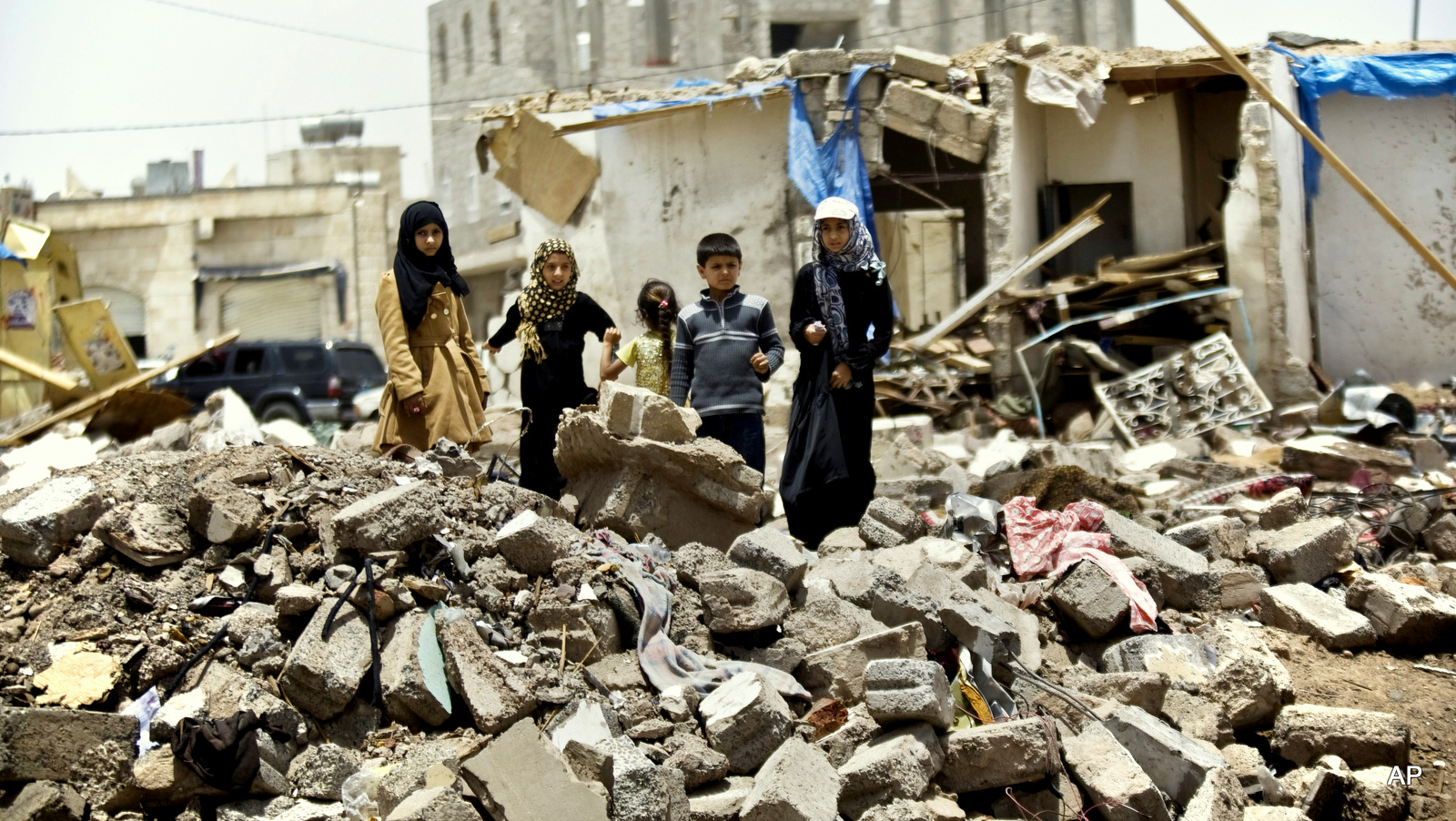 مسقط تطالب بمشروع أممي إنساني لإغاثة اليمن