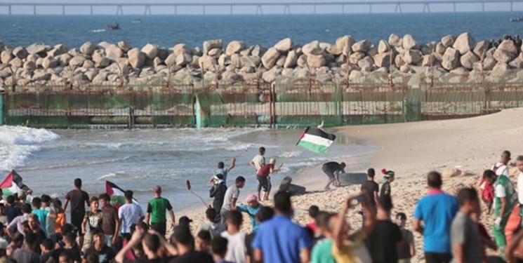 زخمی شدن ۹۳ فلسطینی در دهمین «راهپیمایی دریایی» در شمال غزه