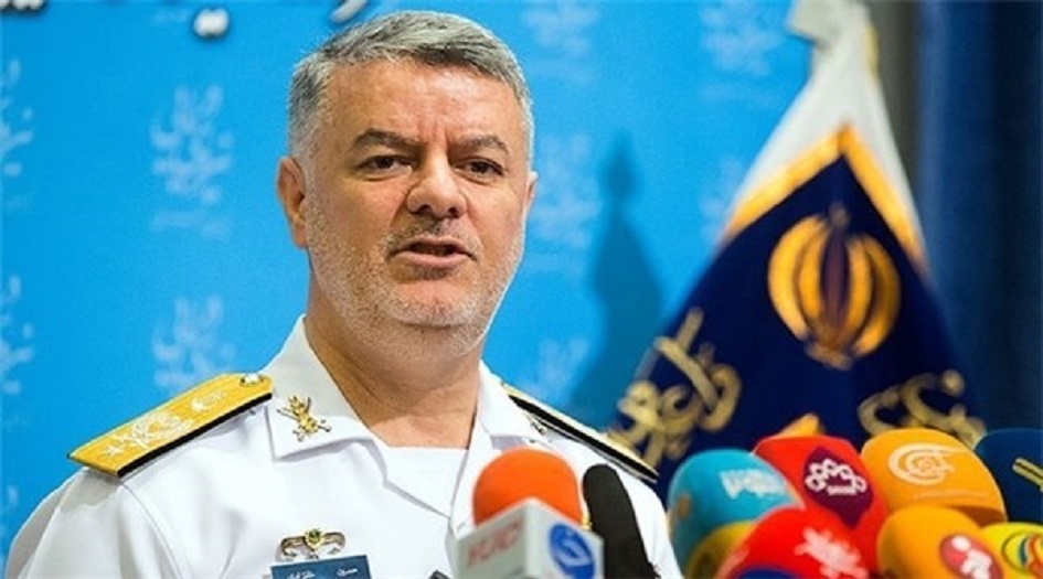 قائد القوة البحرية للجيش الايراني يتفقد قاعدة بـ"سربندر" البحرية 
