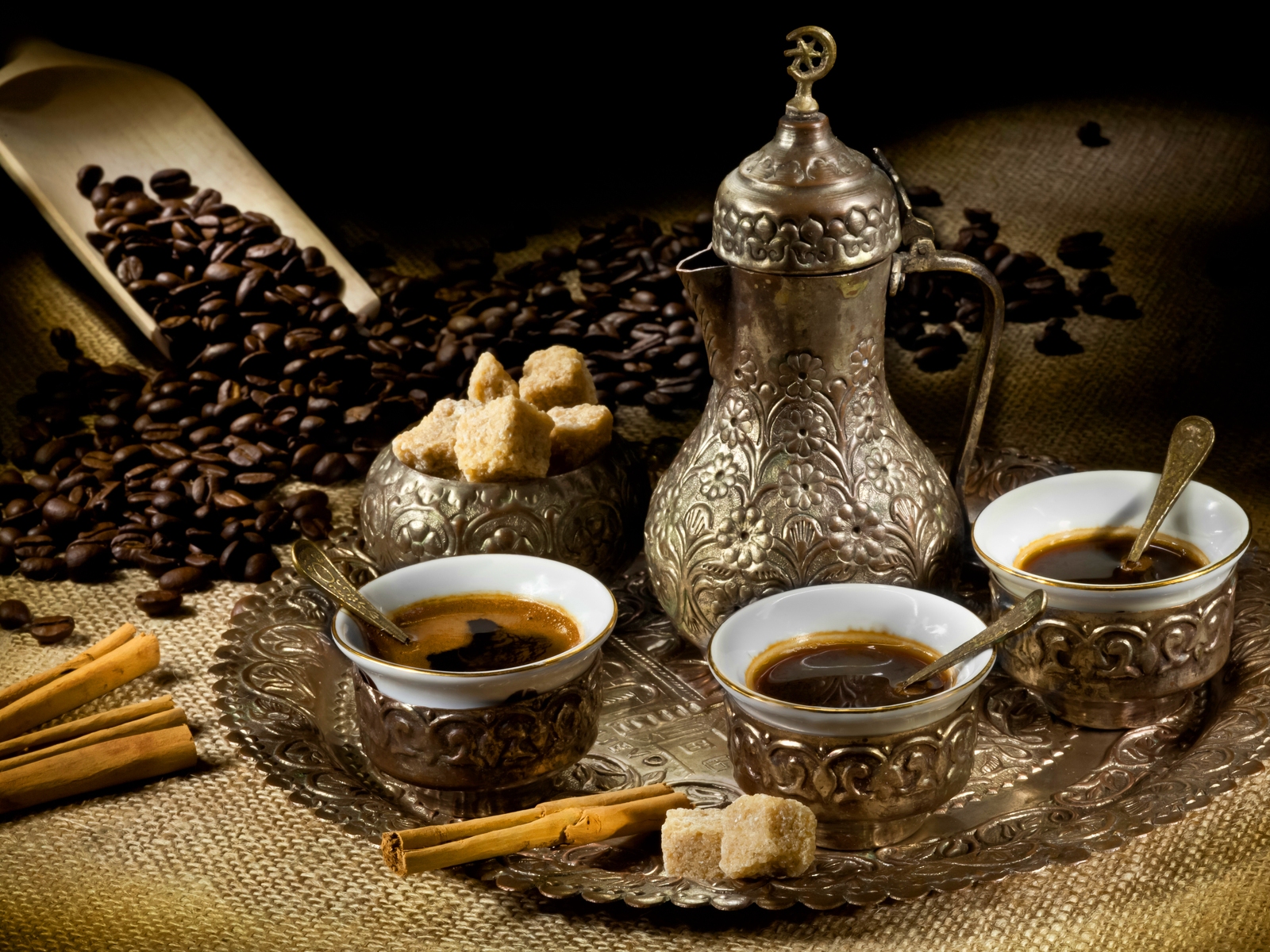 دراسة تكشف تأثير القهوة والشاي على قدرة الإنجاب لدى الرجال