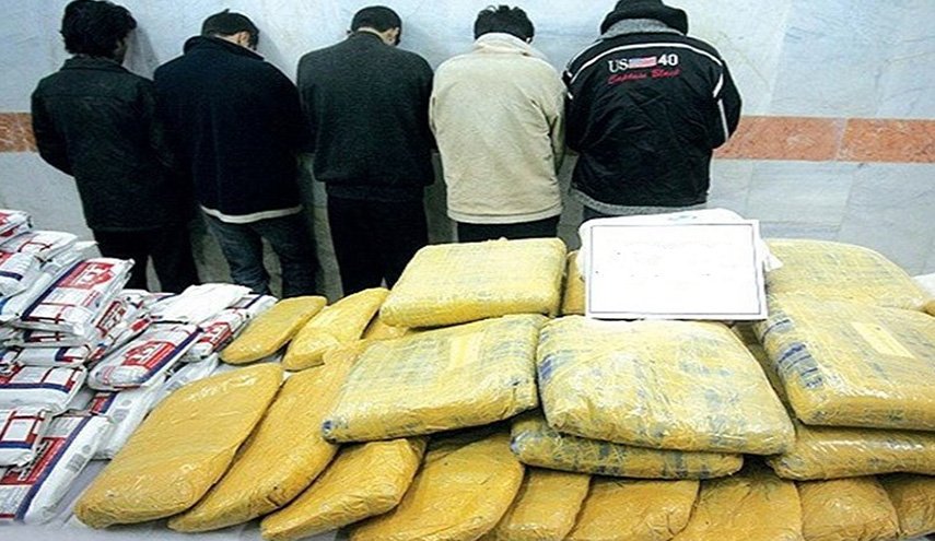  تفكيك عصابة كبيرة وضبط أطنان من المخدرات جنوب شرق ايران 