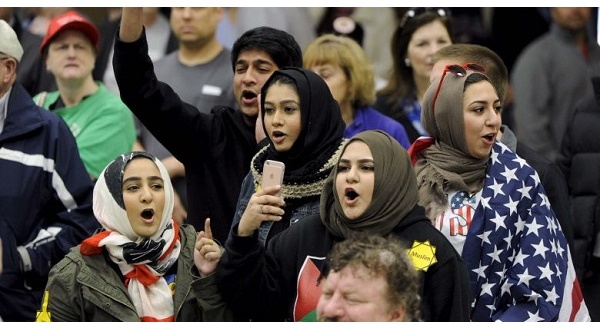 مسلمانان آمریکا به افزایش اسلام هراسی واکنش نشان می‌دهند