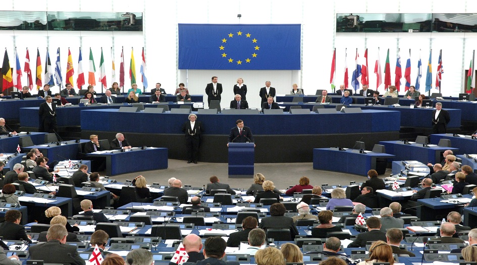 البرلمان الأوروبي يطالب بحظر بيع الأسلحة للسعودية بسبب مقتل خاشقجي