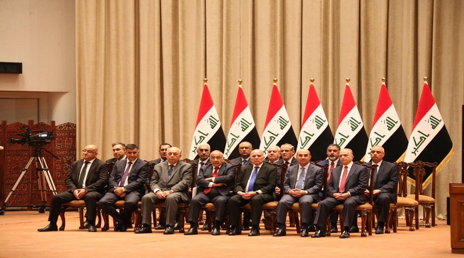  رئيس الوزراء العراقي و14 وزيرا يؤدون اليمين الدستوري امام البرلمان 