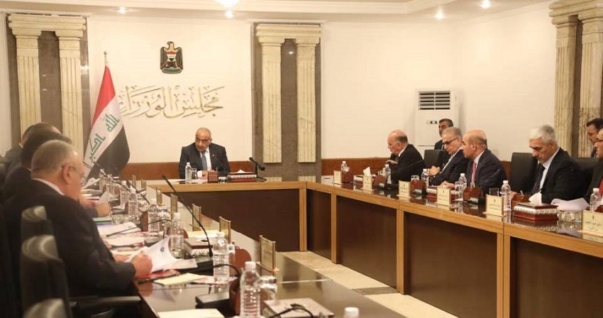 مجلس الوزراء العراقي يعقد اولى جلساته خارج المنطقة الخضراء